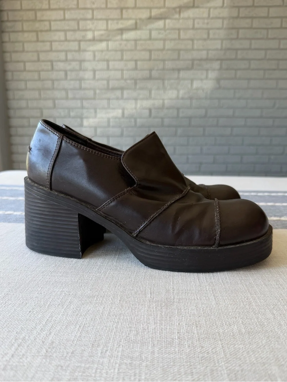 VTG Y2K Mudd Brown Chunky Platform Loafers Heels Size 9.5